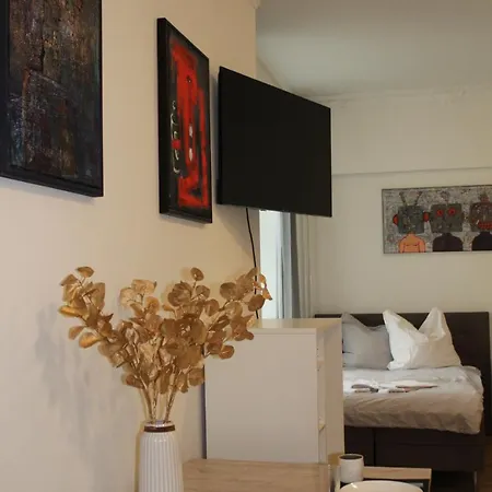 Im Szenekiez 3* Берлин